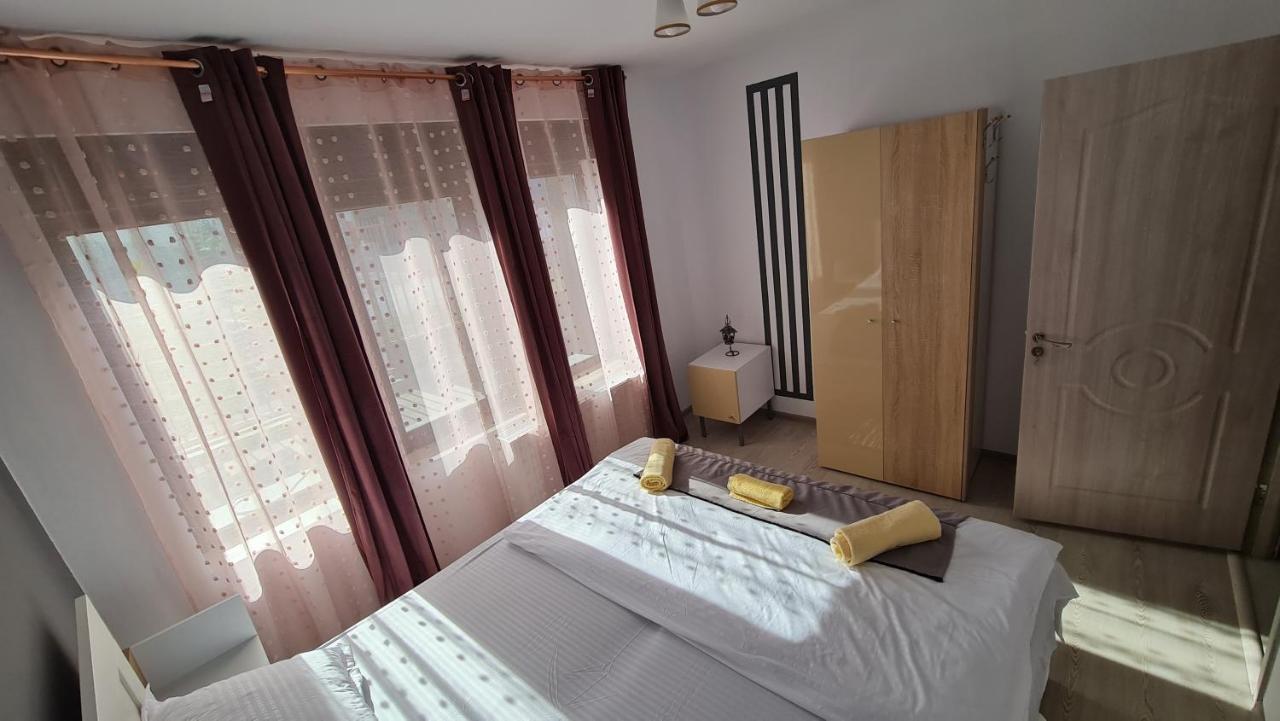 Apartment Pomiculturii 1 *